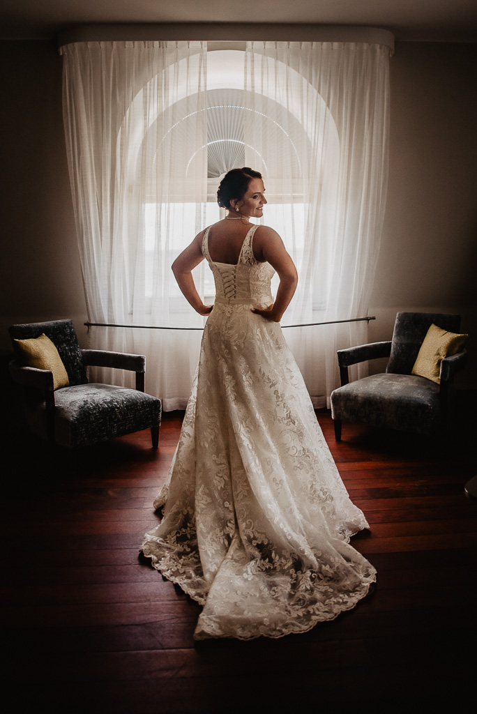 suknia panny młodej z trenem 2019 2020