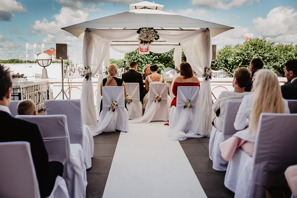 ślub cywilny Trójmiasto w plenerze z urzędnikiem hotel sheraton sopot 