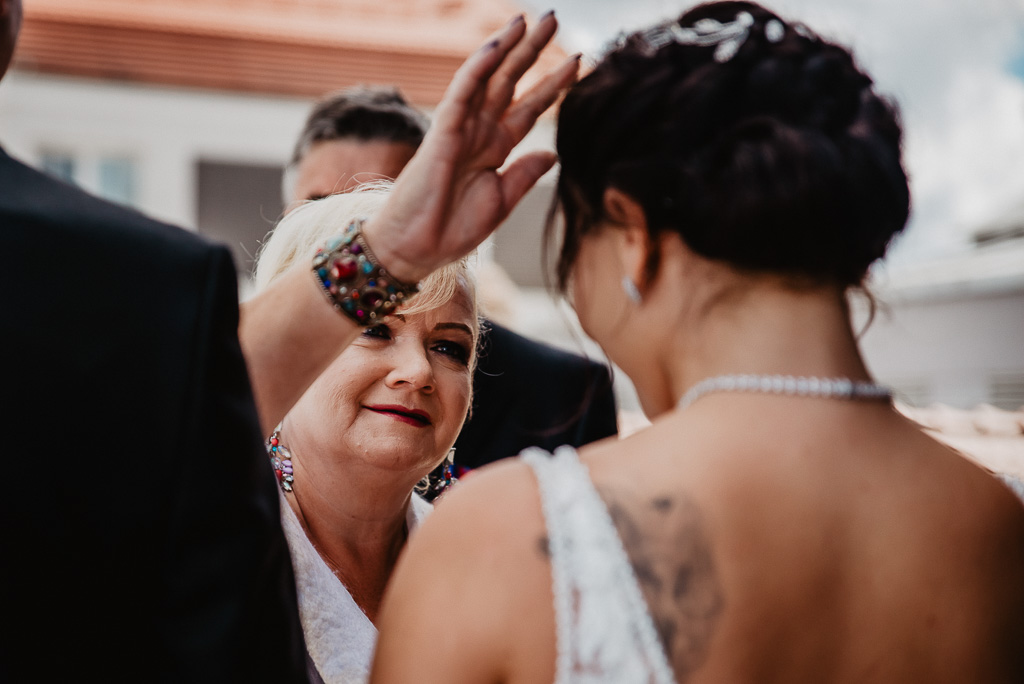 błogosławieństwo rodziców przed ślubem pary młodej Trójmiasto fotografia