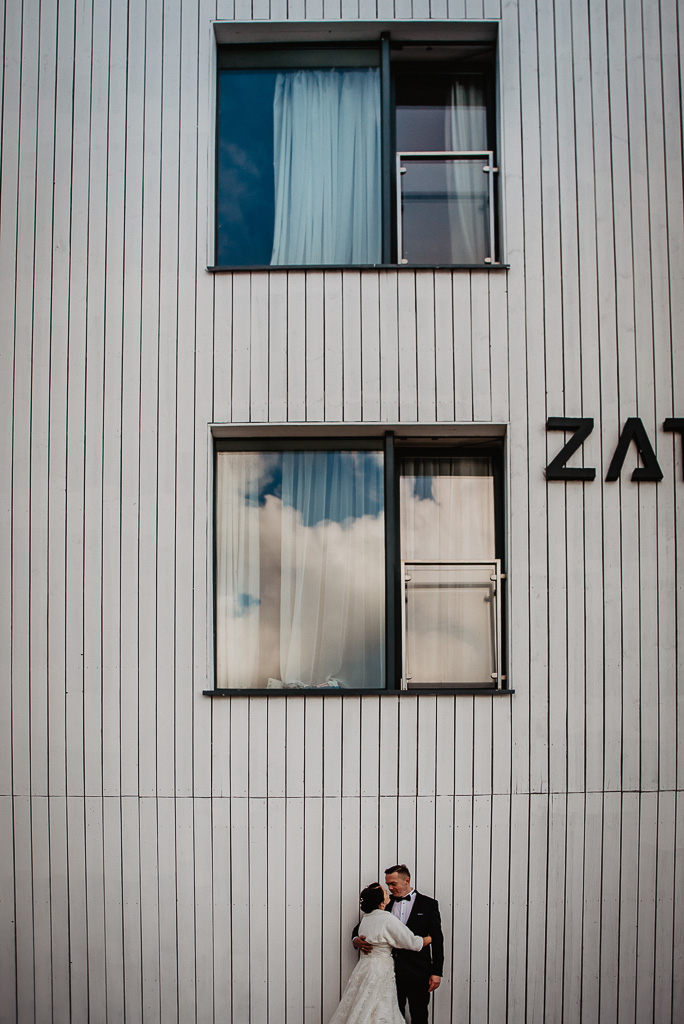 zatoka sztuki ślubna sesja plenerowa Sopot