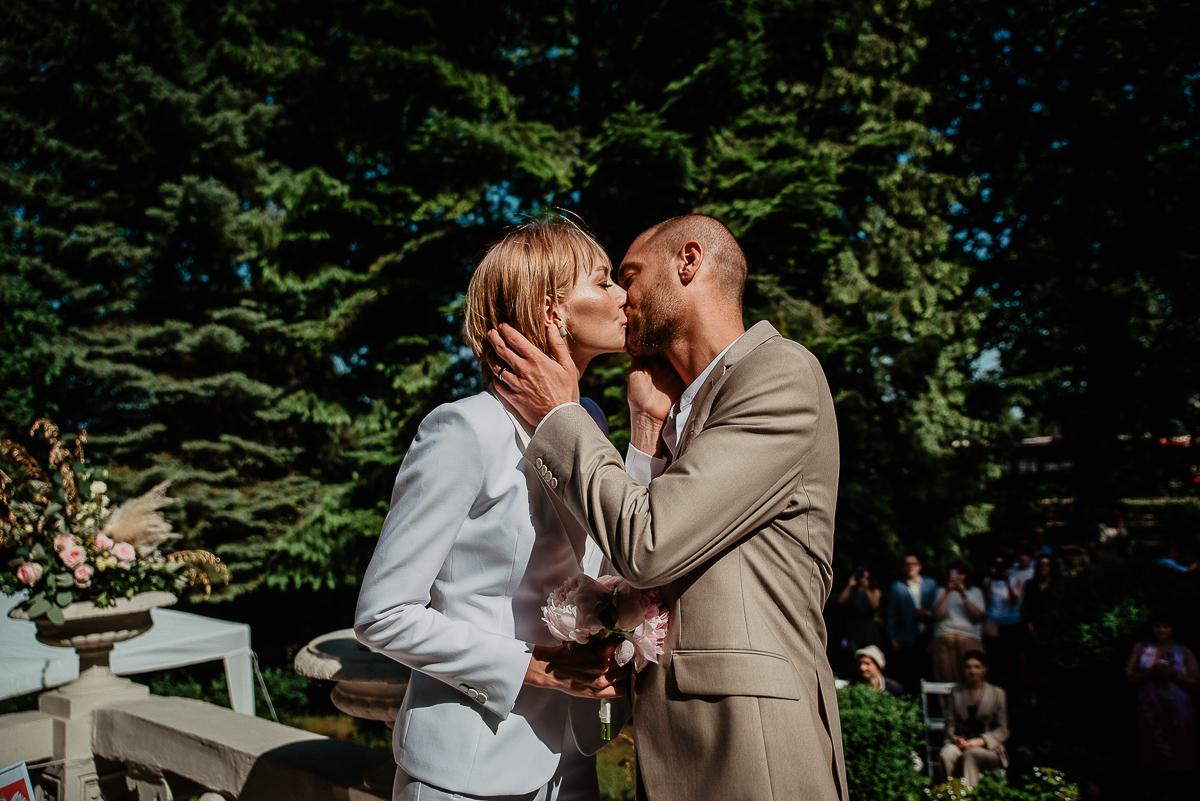 ceremonia zaślubin w USC w plenerze