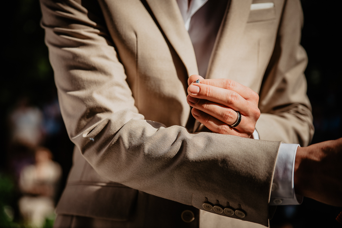 nakładanie obrączek ceremonia ślubna