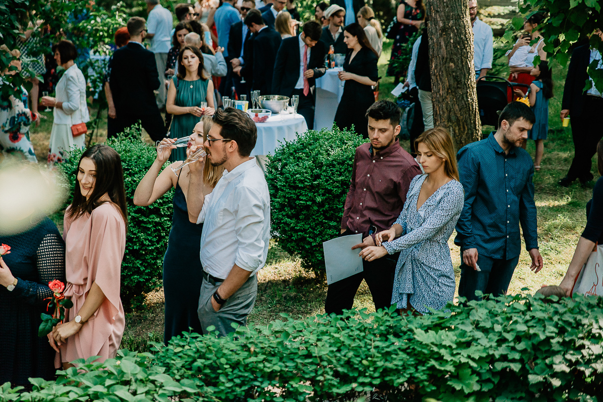 życzenia podczas ceremonii ślubu w plenerze