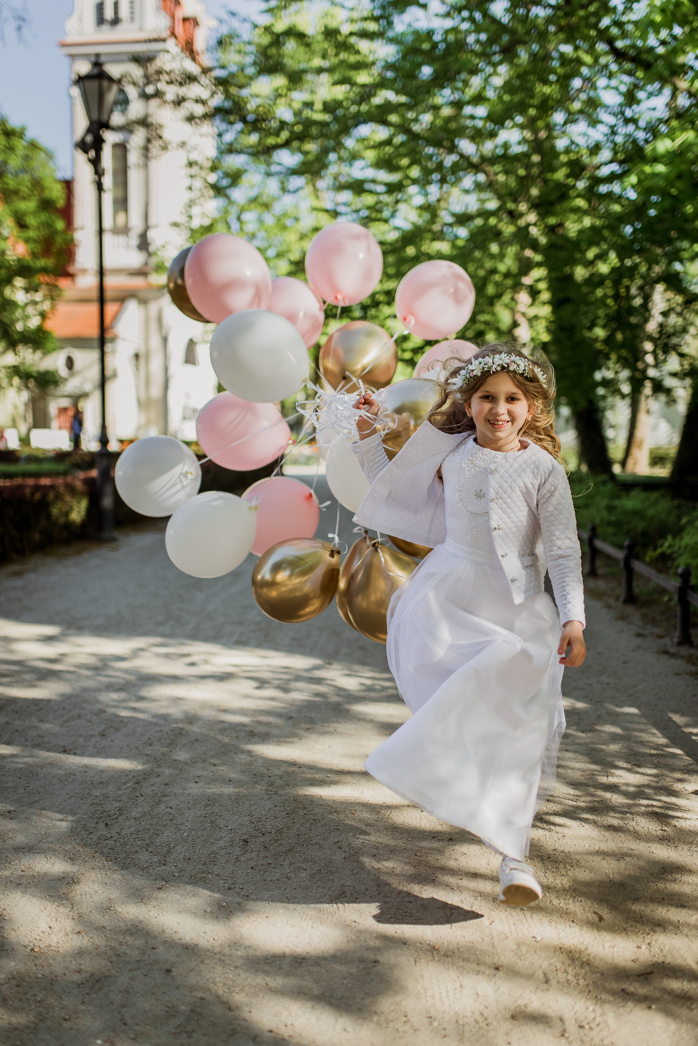 I Komunia sesja zdjęciowa w plenerze balony wianek