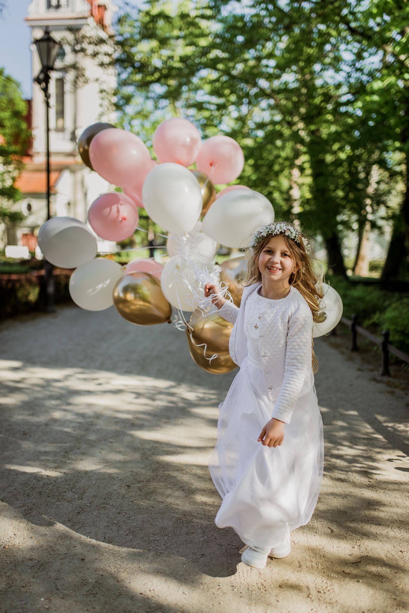 I Komunia sesja zdjęciowa w plenerze balony wianek